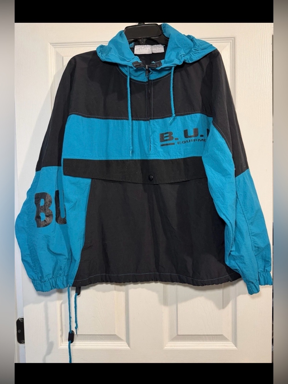 VINTAGE BUM Equipment Colorblock Windbreaker